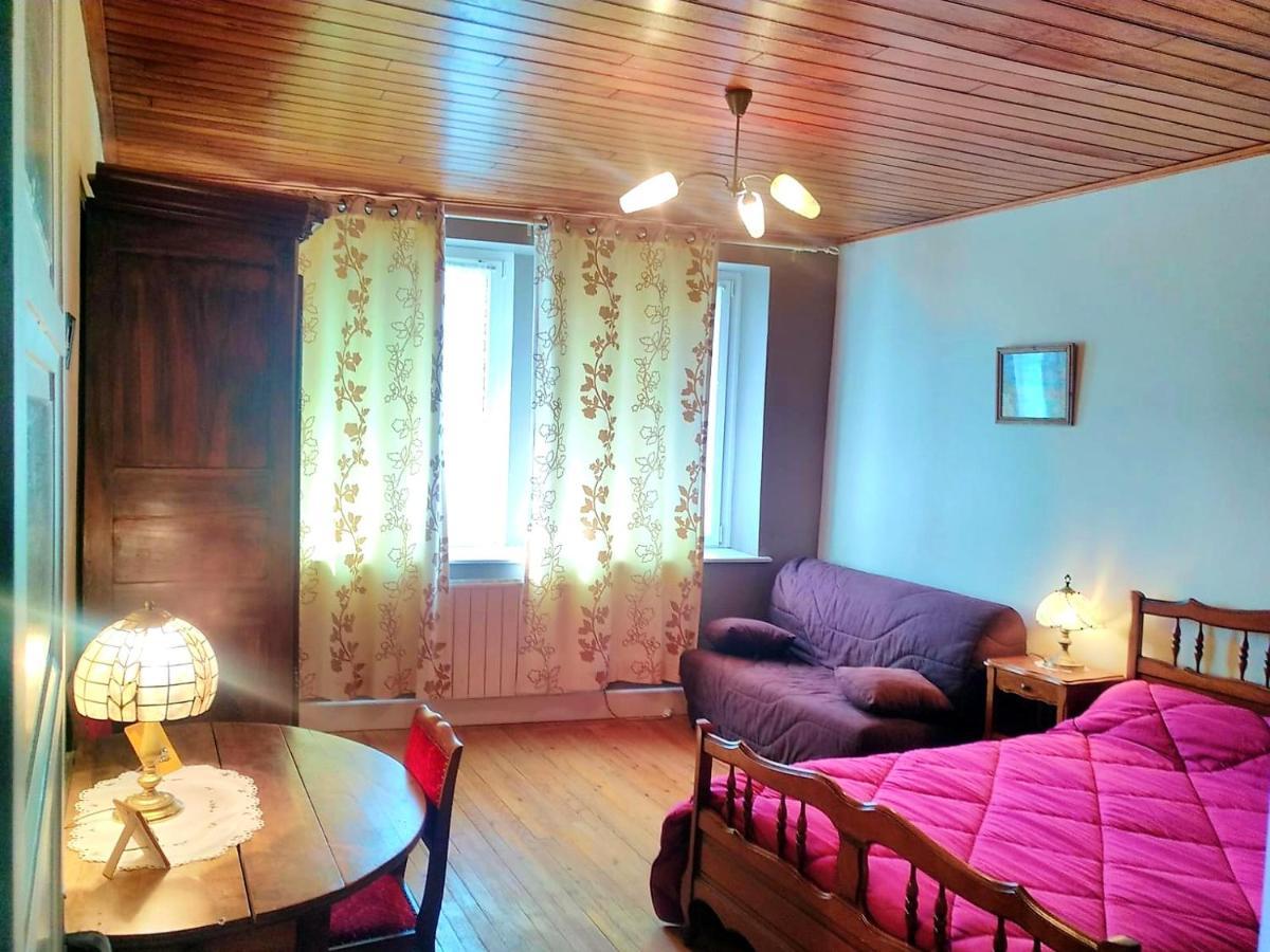 Maison de 3 chambres avec jardin clos et wifi a Charix Extérieur photo